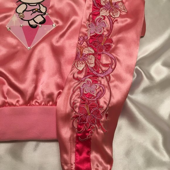 GORGEOUS vintage Y2K satin jacket with custom hello kitty /crystal details - Picture 4 of 11